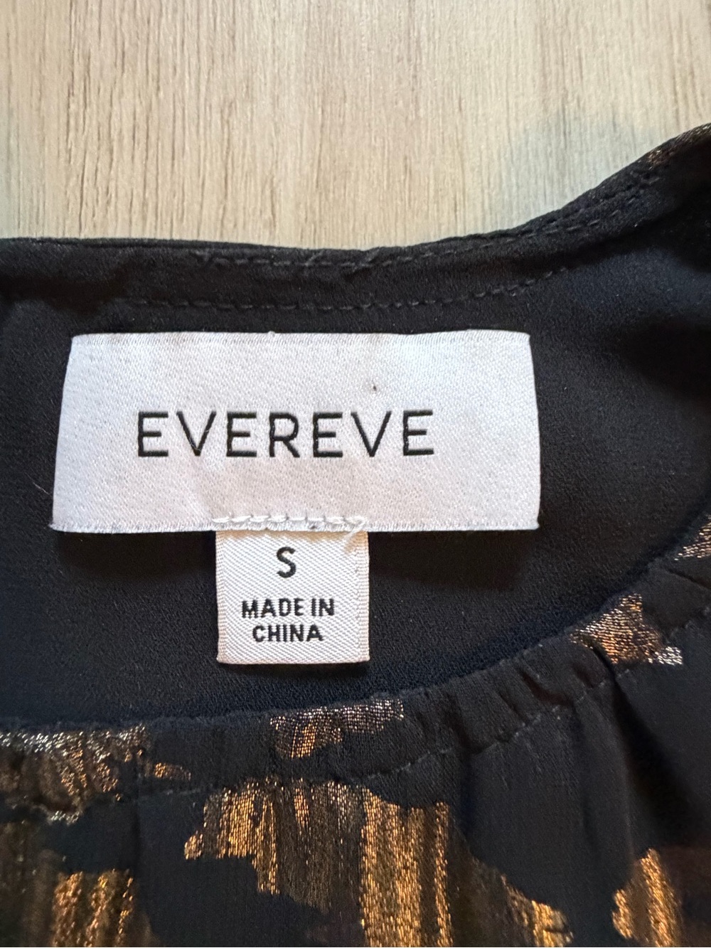 EVEREVE Black & Gold Metallic Print Blouse – Size Small - Picture 4 of 4